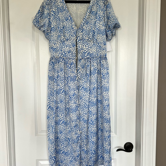 NWT Abound  Blue and White Midi Dress - Picture 3 of 7